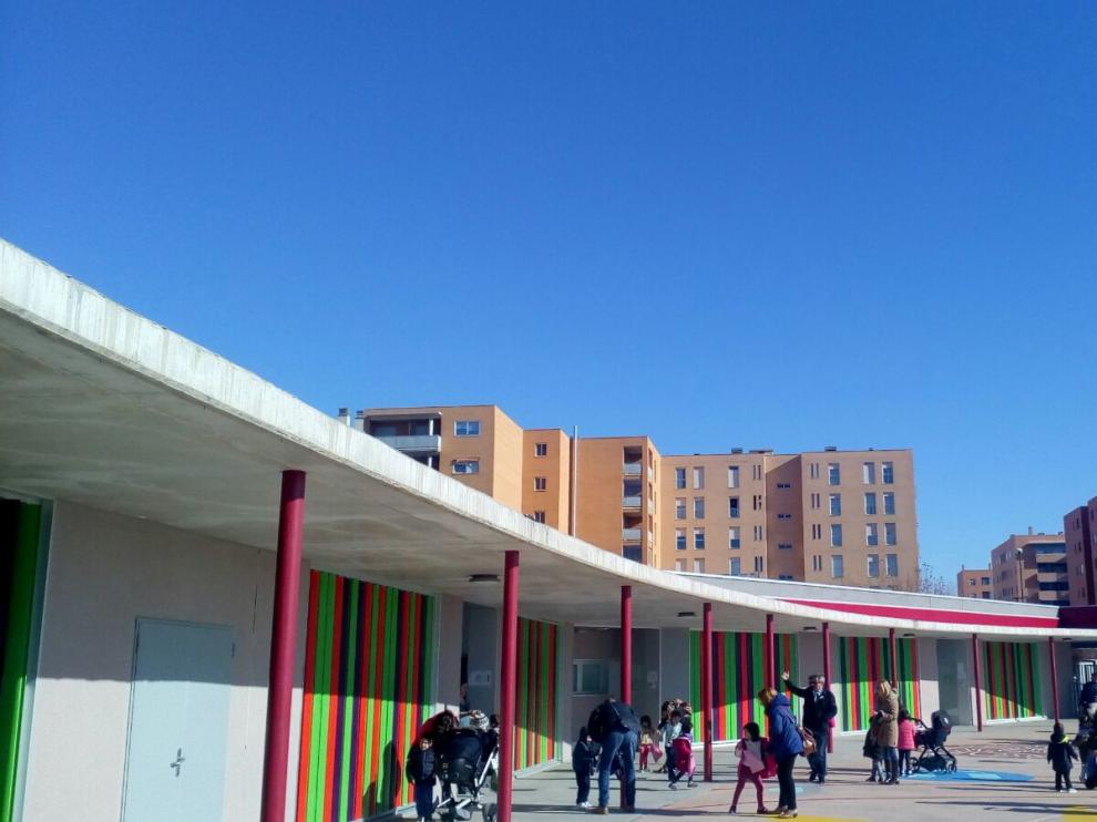 Colegio Zaragoza Sur, en el que estudian niños desplazados de Valdespartera.