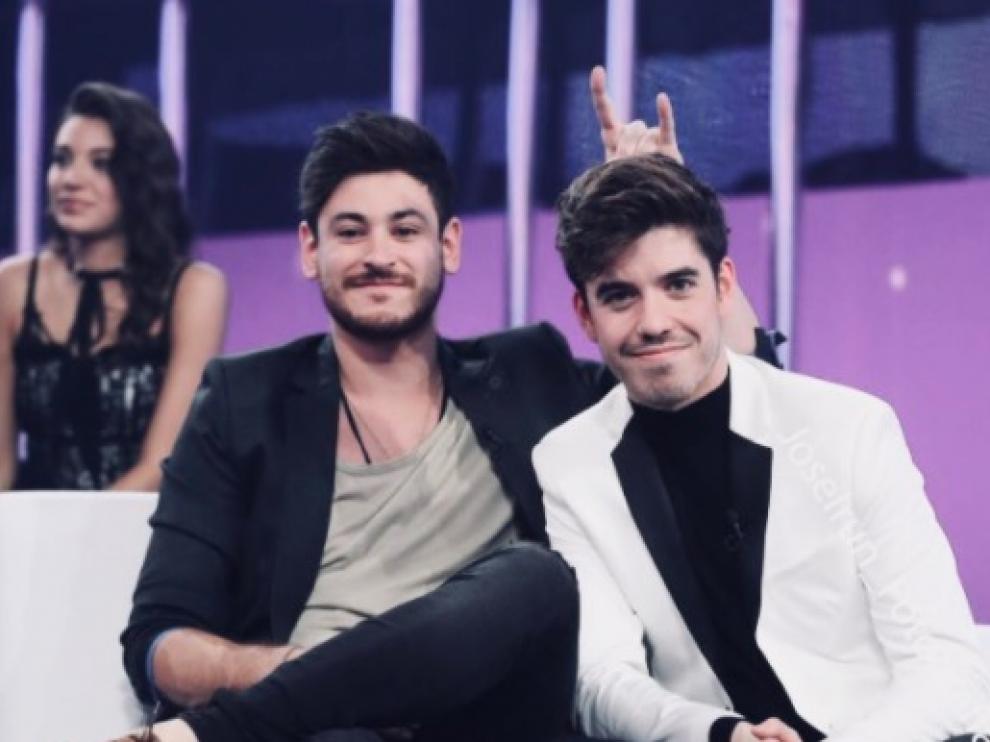 Cepeda junto a su inseparable Roi.
