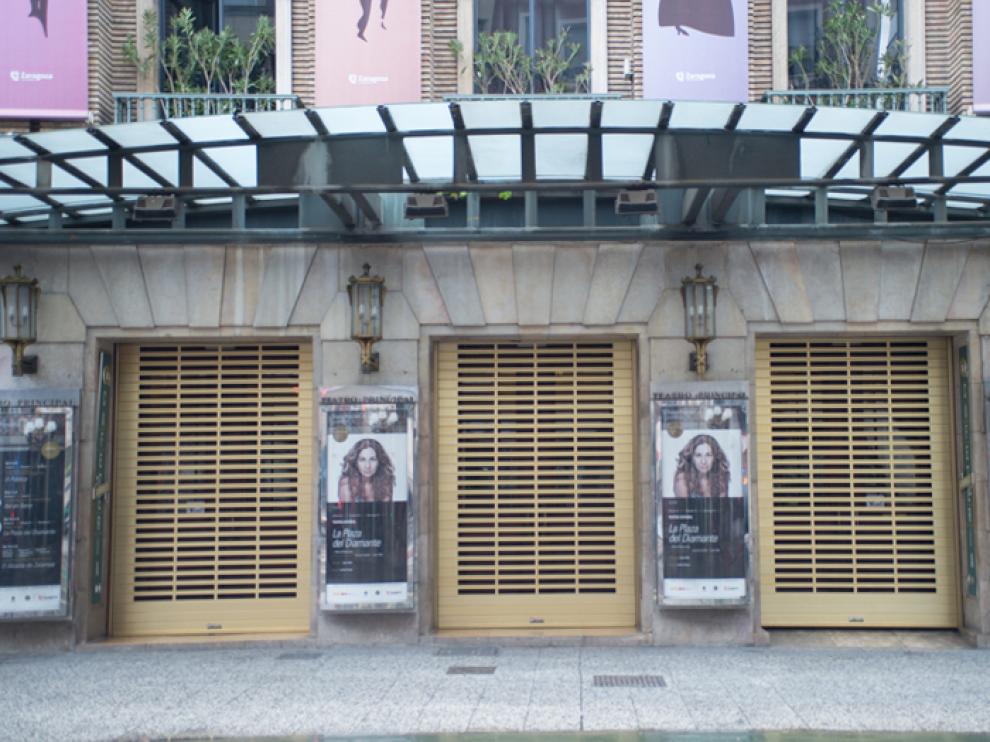 Persianas automáticas troqueladas de aluminio para el Teatro Principal de Zaragoza