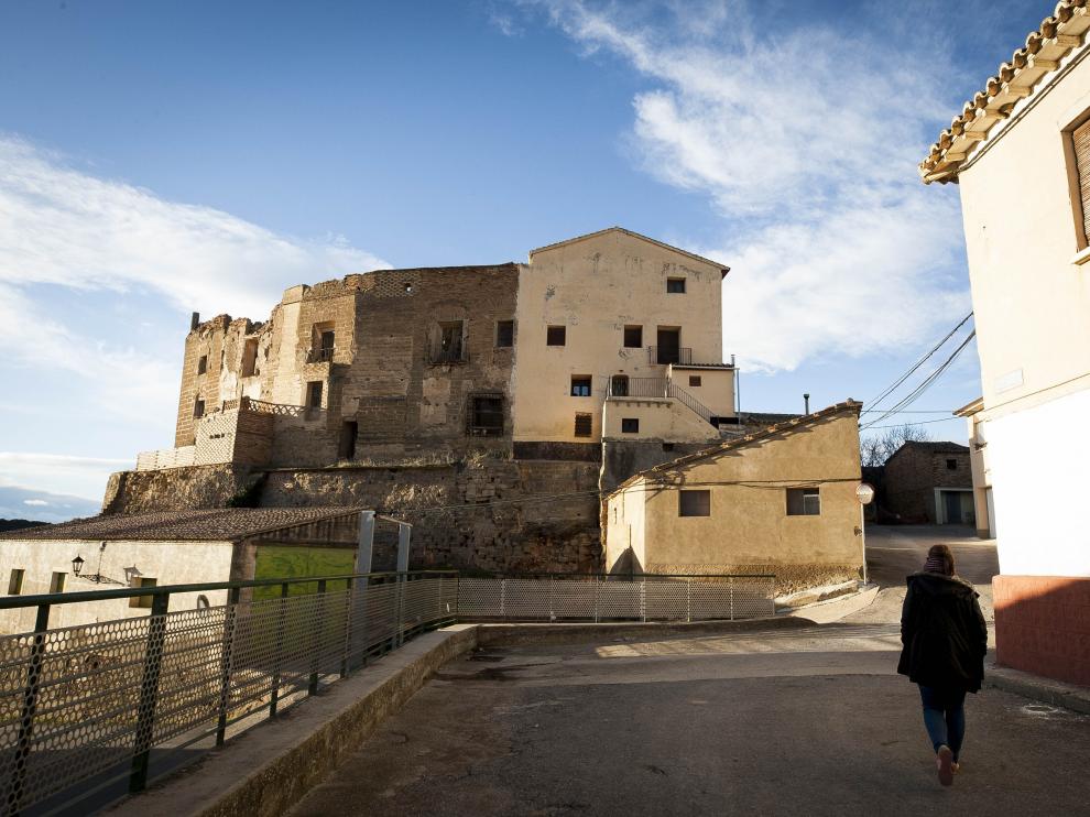 La edificación del castillo de Argavieso preside el paiasje urbano del municipio.