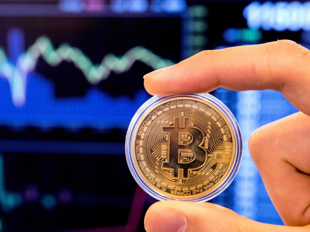 El bitcoin no tiene curso legal y se intercambia en plataformas específicas de internet.