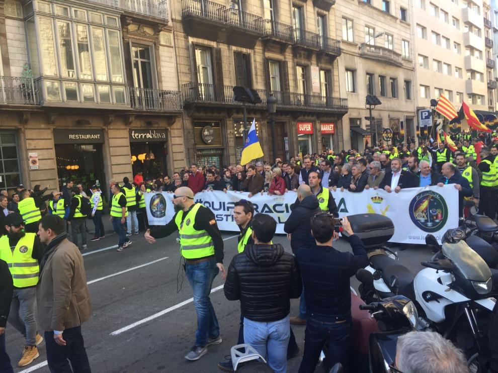 Participación de policías y guardias civiles aragoneses en la manifestación de Barcelona