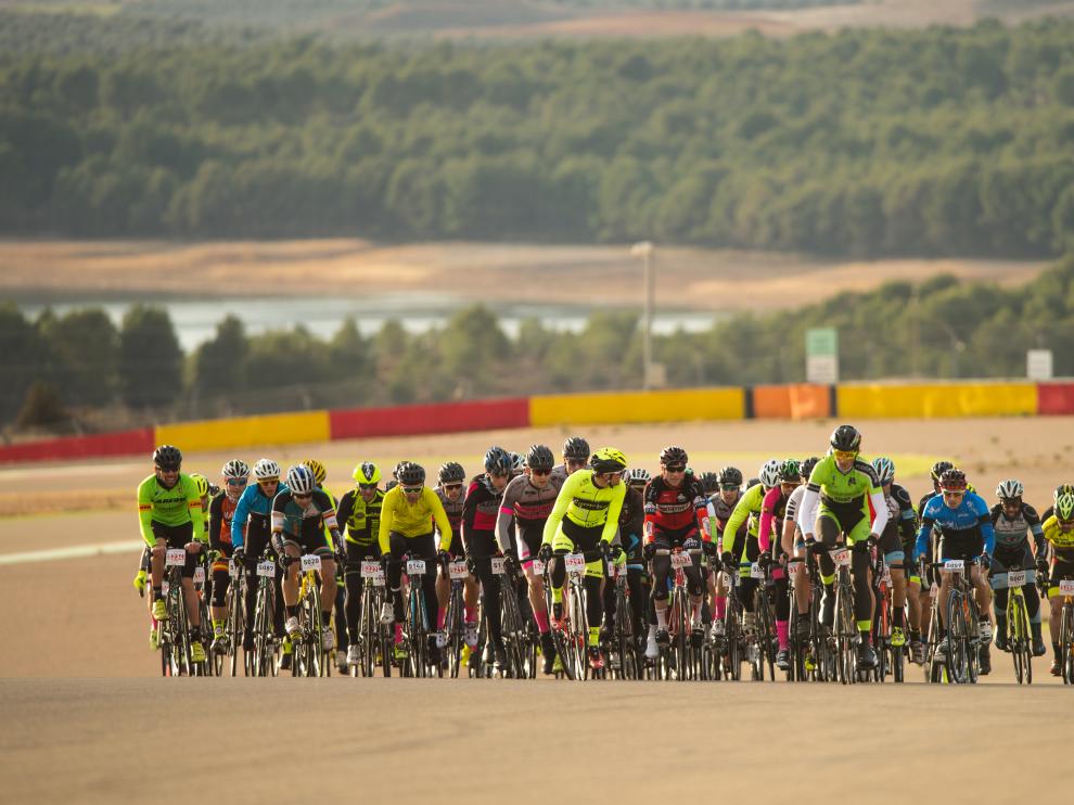 El pelotón de La Invernal 2018, el sábado en Motorland.