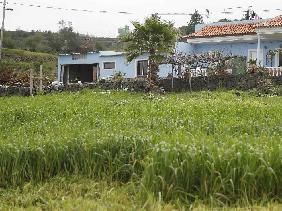 Exterior de la vivienda de Los Realejos (Tenerife) donde fue hallada muerta