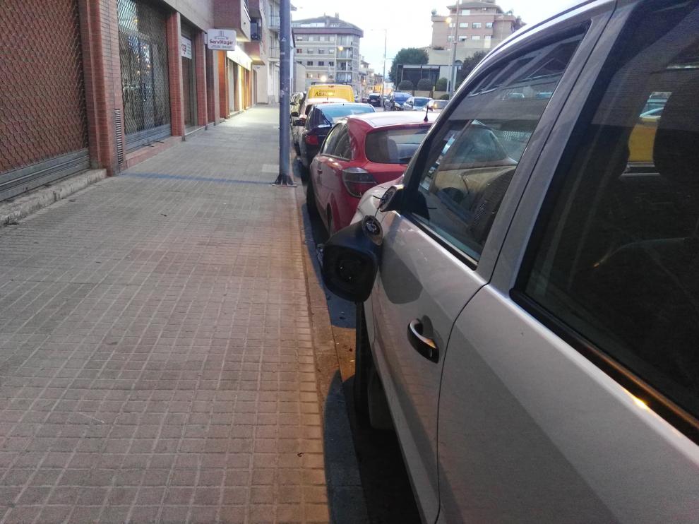 Detenido un joven en Barbastro por romper varios retrovisores