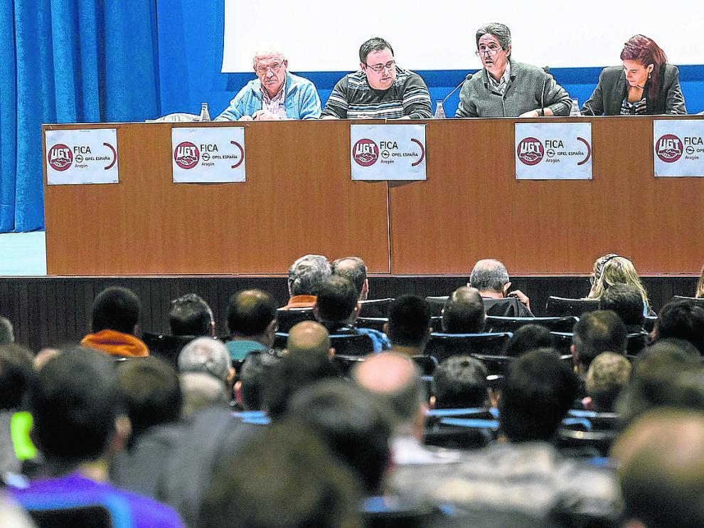 Representantes de la sección sindical de UGT en Opel, el pasado sábado