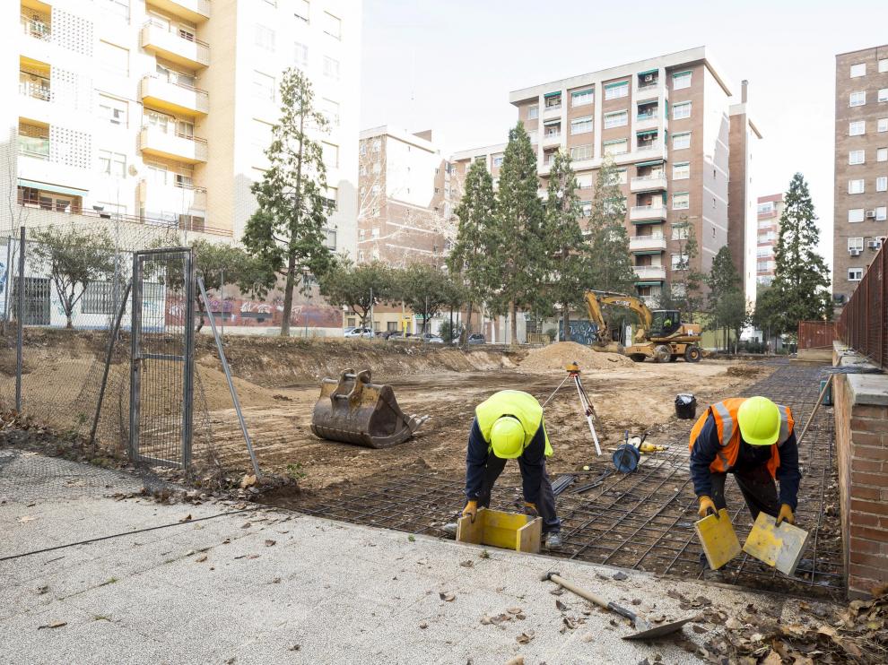 Los trabajos para acondicionar el terreno de la calle de Celanova comenzaron hace pocos días.