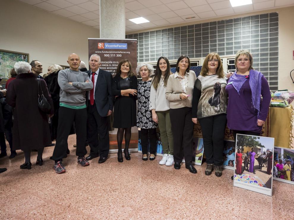 Francisco Javier Sáenz, Antonio Garrido, Marimar Jaso, Raquel Vicente, María Iruela, Begoña Schumacher, Conchita Martín y Ana Artacho, en el colegio María Montesori.