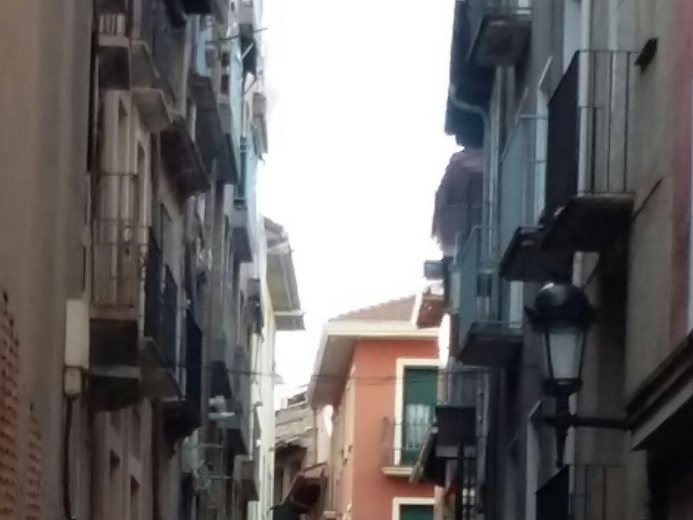Un incendio en una vivienda en Barbastro obliga a desalojar a su inquilino.