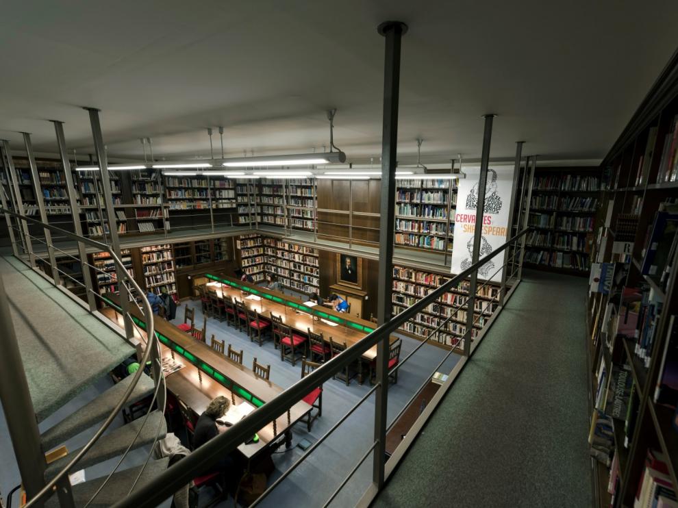 El fondo documental de la biblioteca está formado por 35.000 materiales.