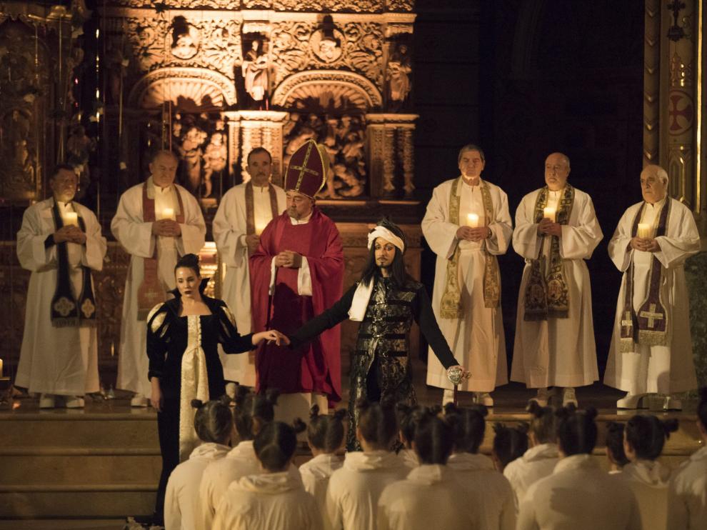 La ópera se estrena de nuevo este fin de semana con listas de espera de hasta cien personas.
