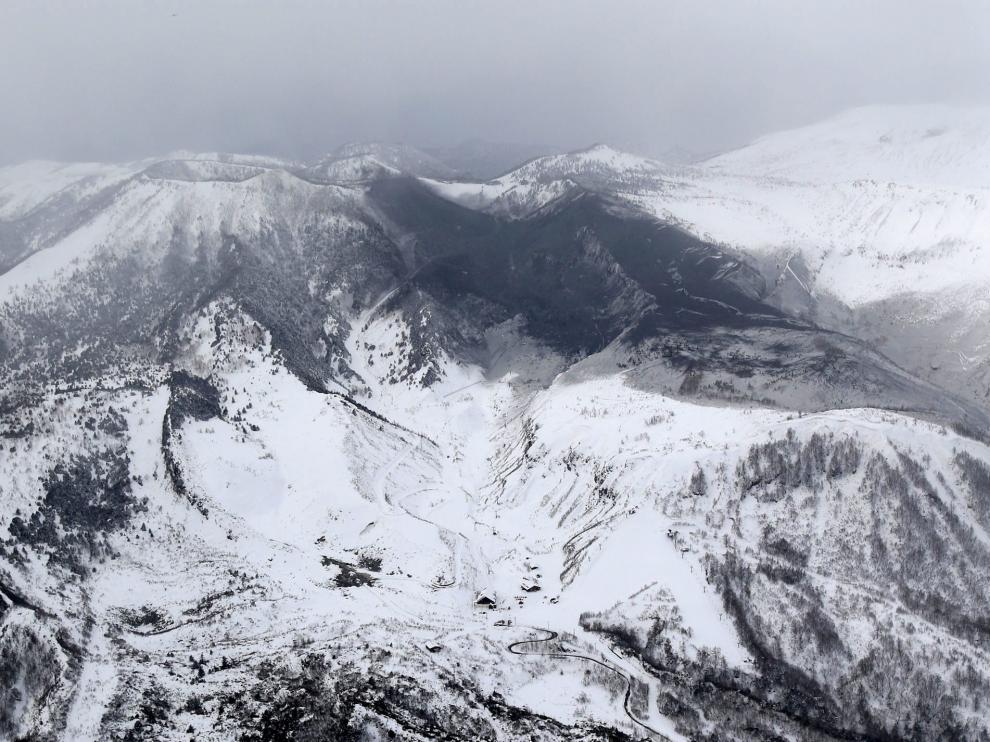 lE monte Kusatsu-Shirane cubierto tras la erupción