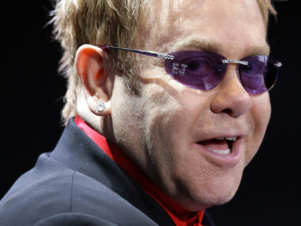Foto de archivo de Elton John.