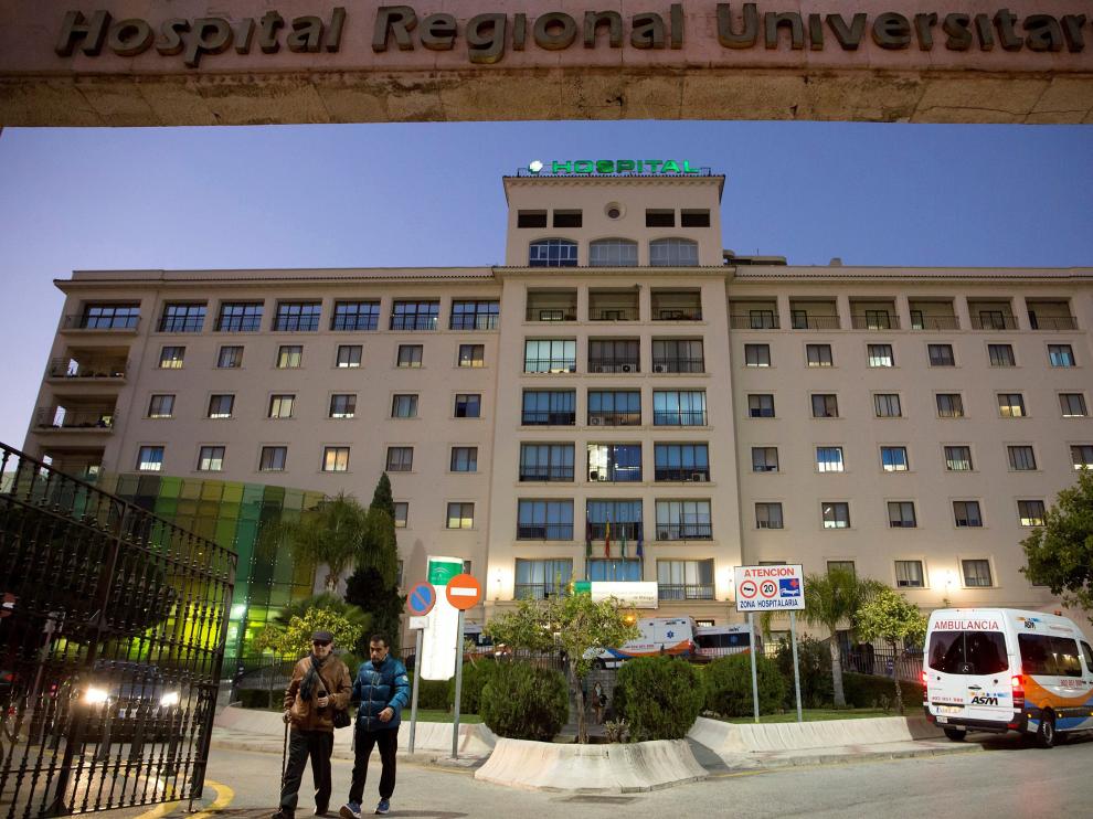 Hospital en el que la mujer permanece ingresada en estado grave.