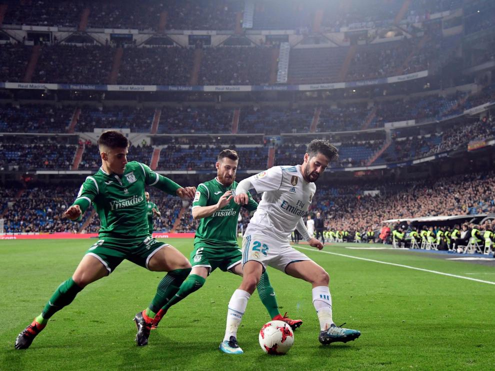 Una de las jugadas del partido.