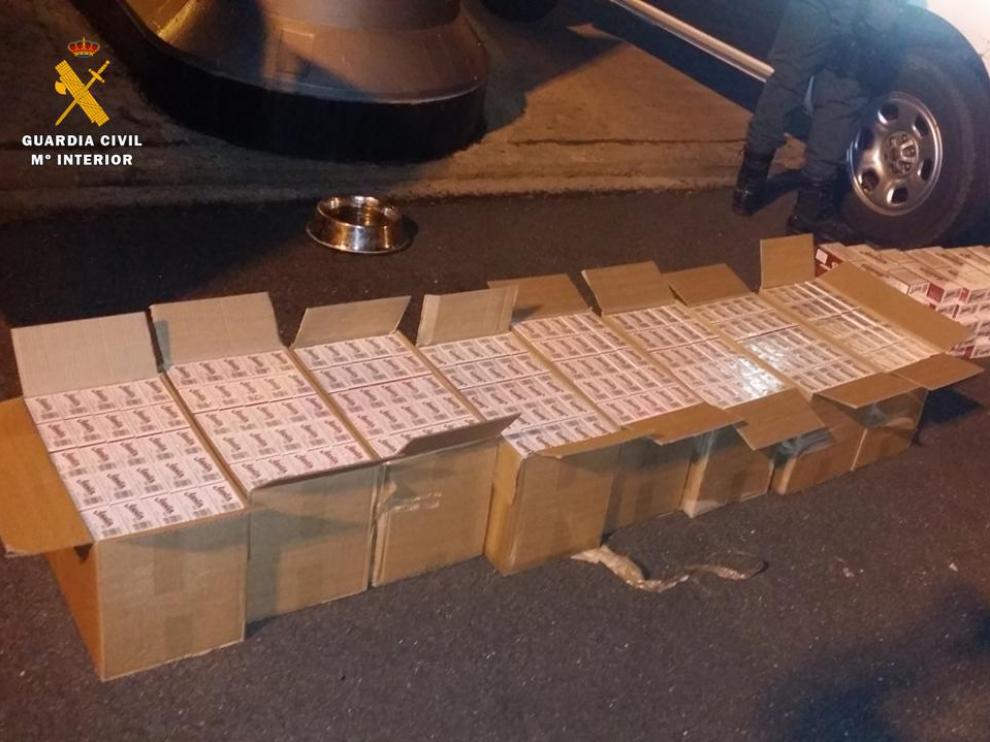La Guardia Civil requisa 2.500 cajetillas de tabaco de contrabando