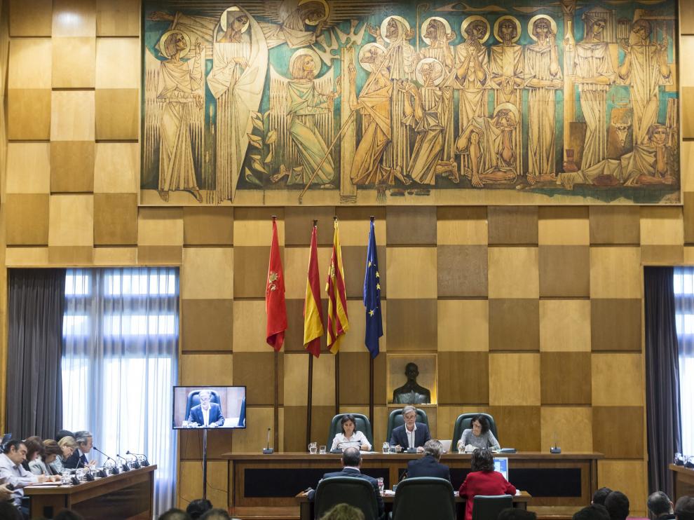 Vista general del salón de plenos del Ayuntamiento de Zaragoza