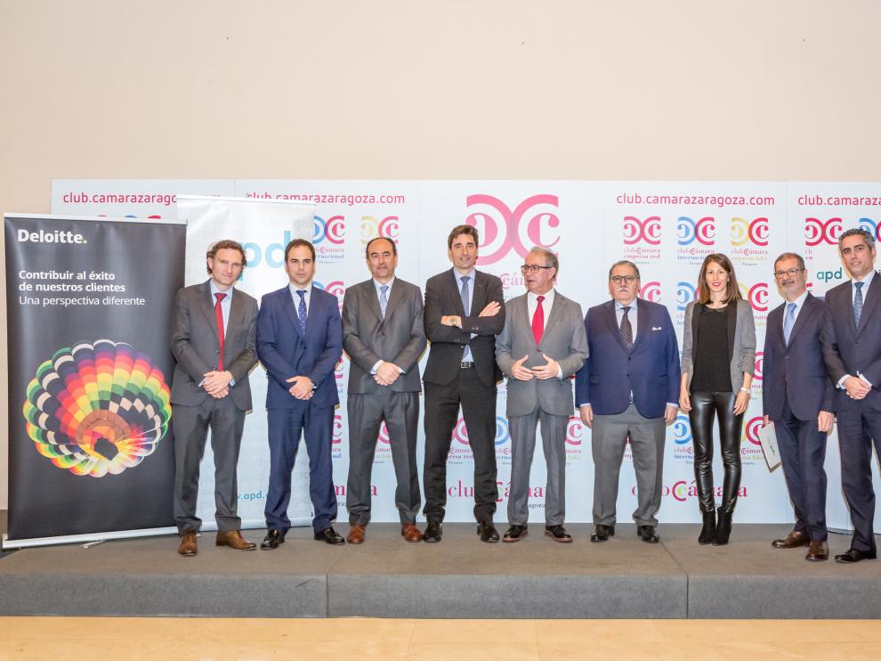 Participantes en la jornada de APD y Deloitte celebrada en la Cámara de Comercio de Zaragoza.