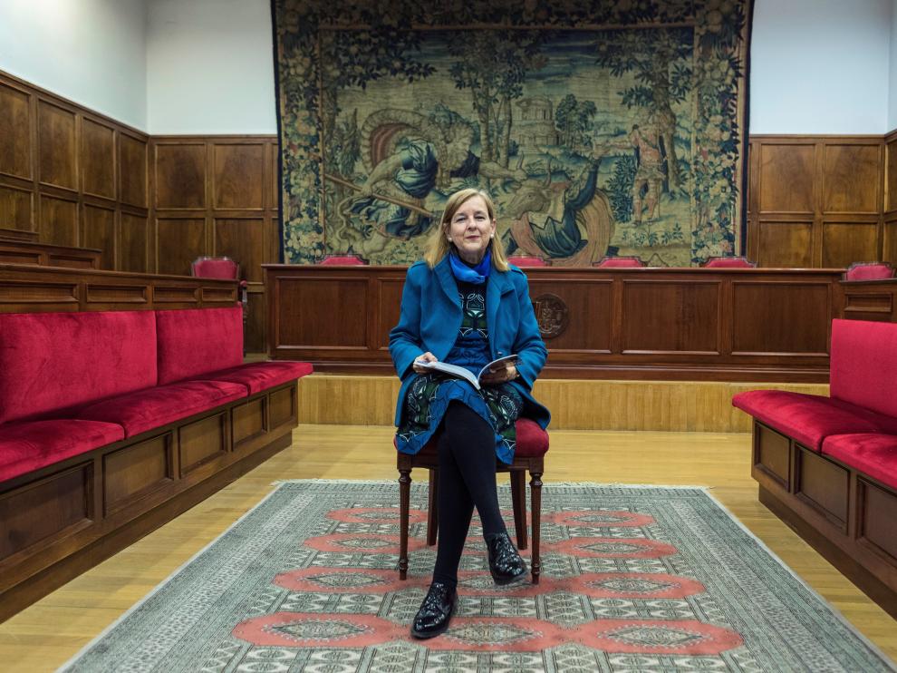 La catedrática María Elósegui en el salón de grados de la facultad de Derecho de la Universidad de Zaragoza.