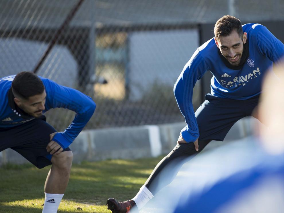 Borja Iglesias vuelve a la delantera del Real Zaragoza.