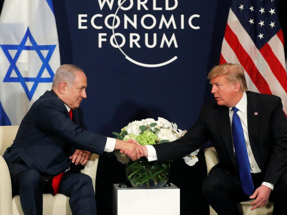 Trump con Netanyahu en Davos.
