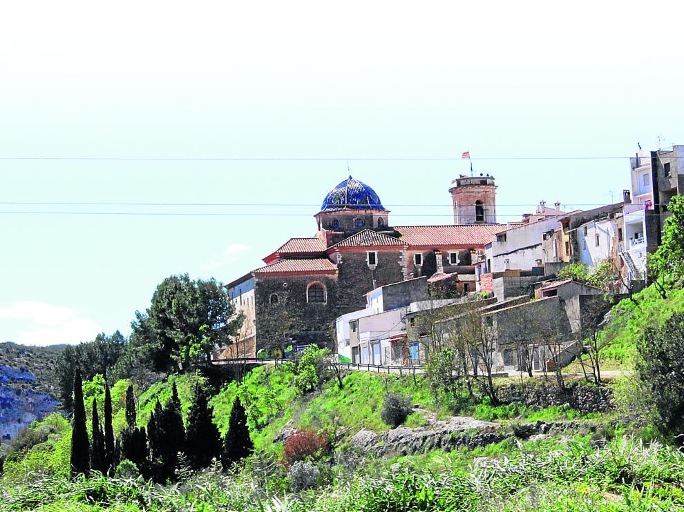 Vista general del municipio Les Coves de Vinromà (Castellón), que avisa por megafonía de intrusos con el 'El vuelo del moscardón' de Rimsky-Korsakov.