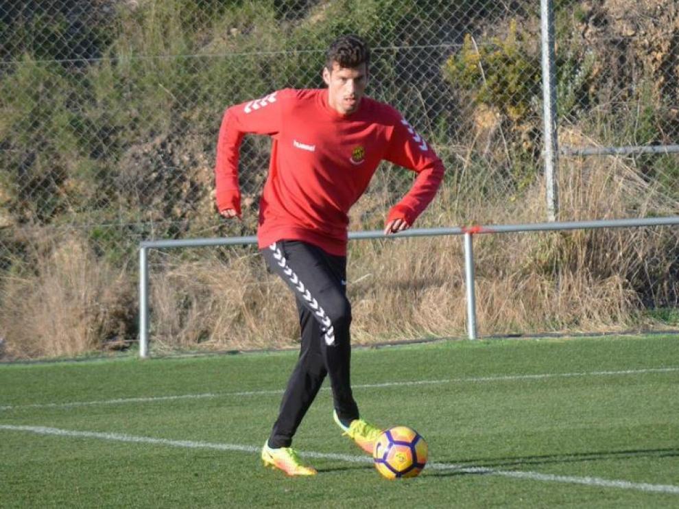 Bruno Perone, en un entrenamiento con el Nástic de Tarragona.