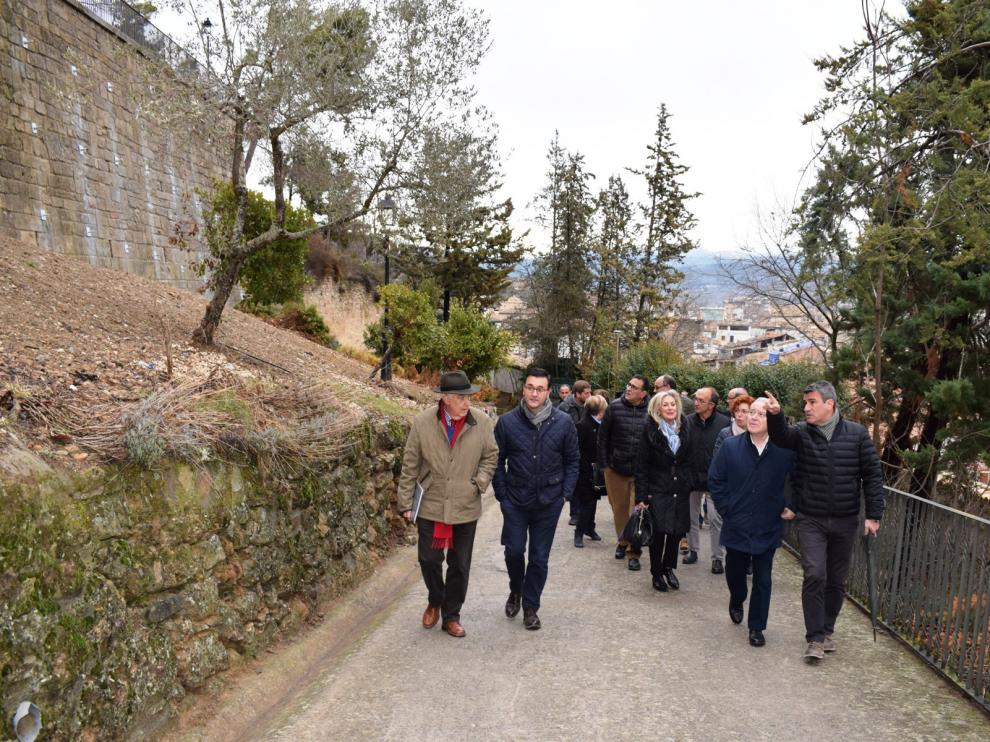 El camino de acceso a la Virgen de la Peña pendiente de los últimos retoques.