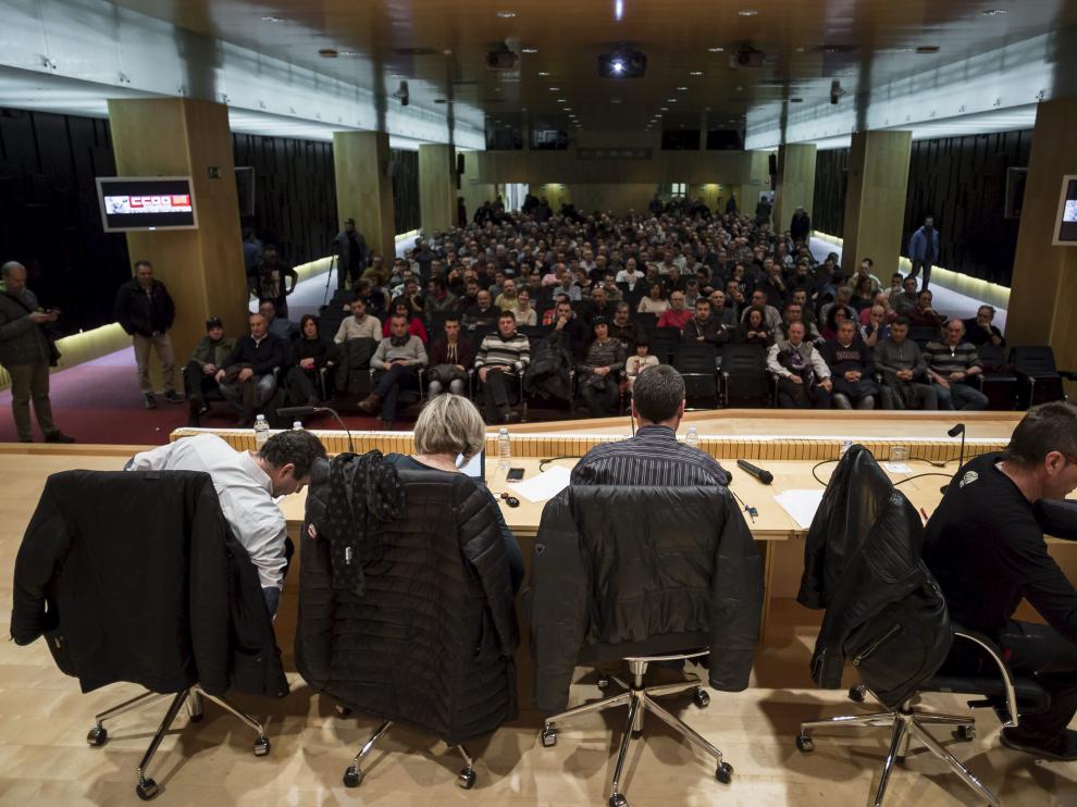 Asamblea de CC.OO celebrada el sábado en un salón del Patio de la Infanta de Ibercaja