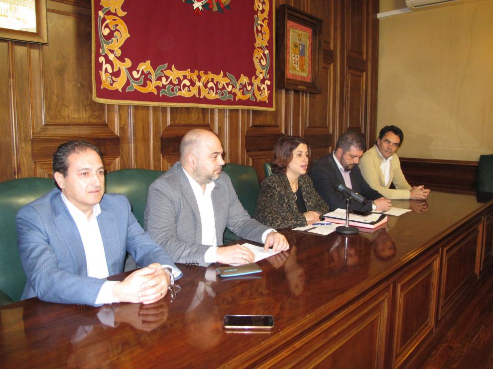 Presentación de los actos de entrega de las medallas de Los Amantes en el Ayuntamiento.