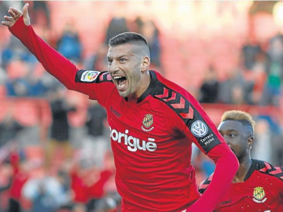 Perone puede convertirse hoy en nuevo futbolista del Zaragoza.