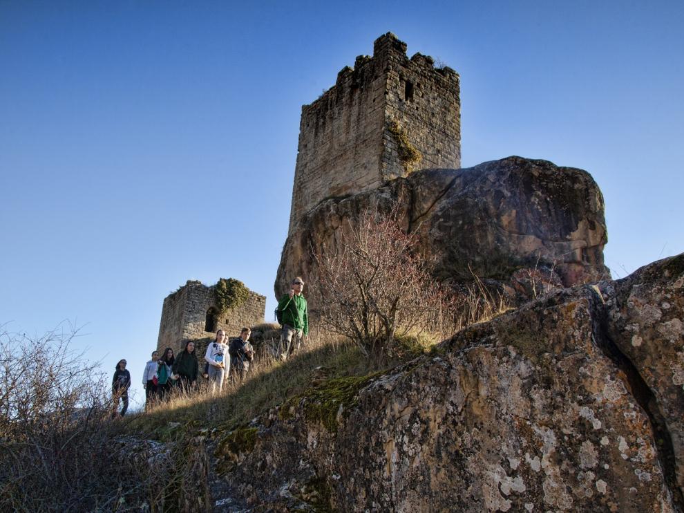 Actividad de senderismo por el castillo de Sibirana (Uncastillo).