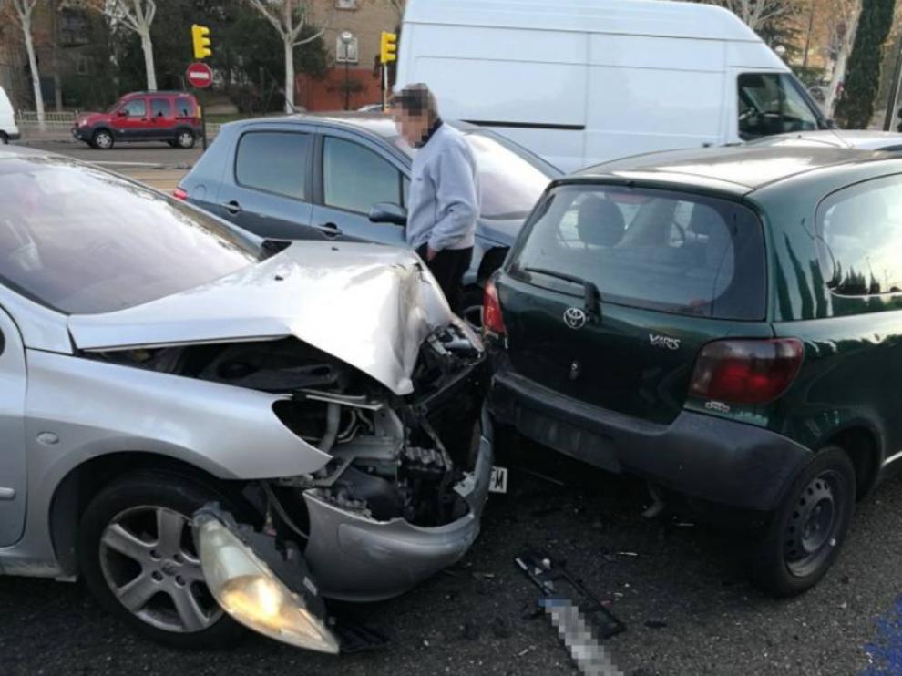 Accidente múltiple sin heridos en Vía Hispanidad, la que más choques registra de Zaragoza