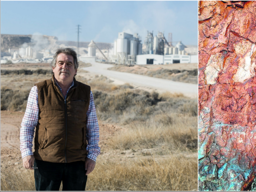 Las pinturas. A la izda. el empresario Josep Andreu, que tiene un negocio cerca del abrigo rupestre. A la dcha., el detalle de una cornamenta de animal.