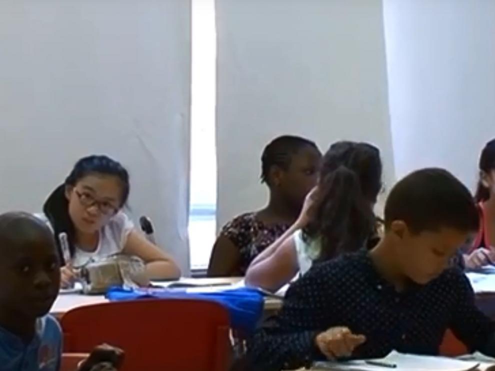 Una clase de apoyo en la Asociación El Cañar.