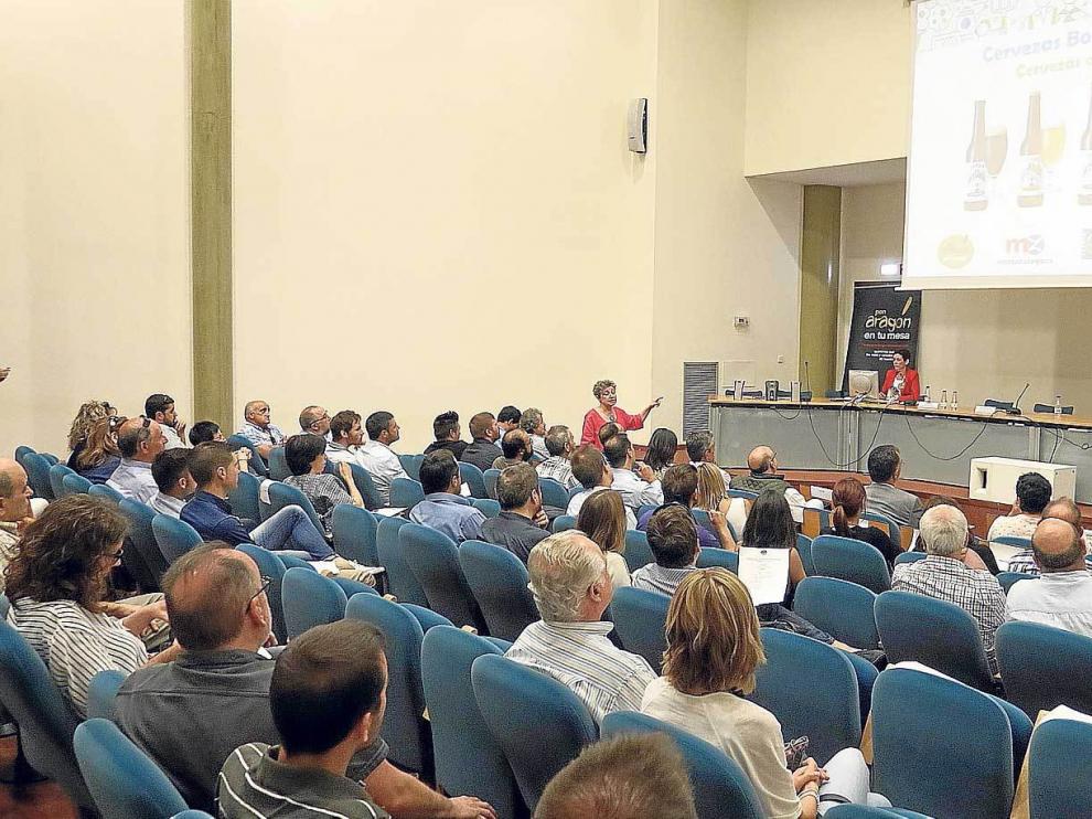 Jornada de trabajo organizada por 'Pon Aragón en tu mesa', en Mercazaragoza.