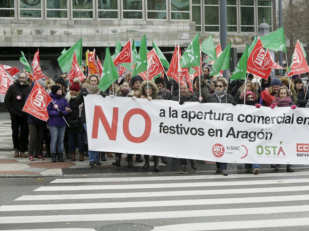 La protesta discurrió por el centro de Zaragoza desde la glorieta de Sasera hasta el Pignatelli
