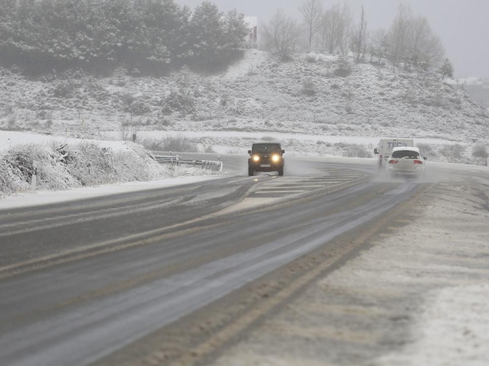 El alcalde recalca que el transporte escolar "se realiza en un entorno muy difícil" durante el invierno.