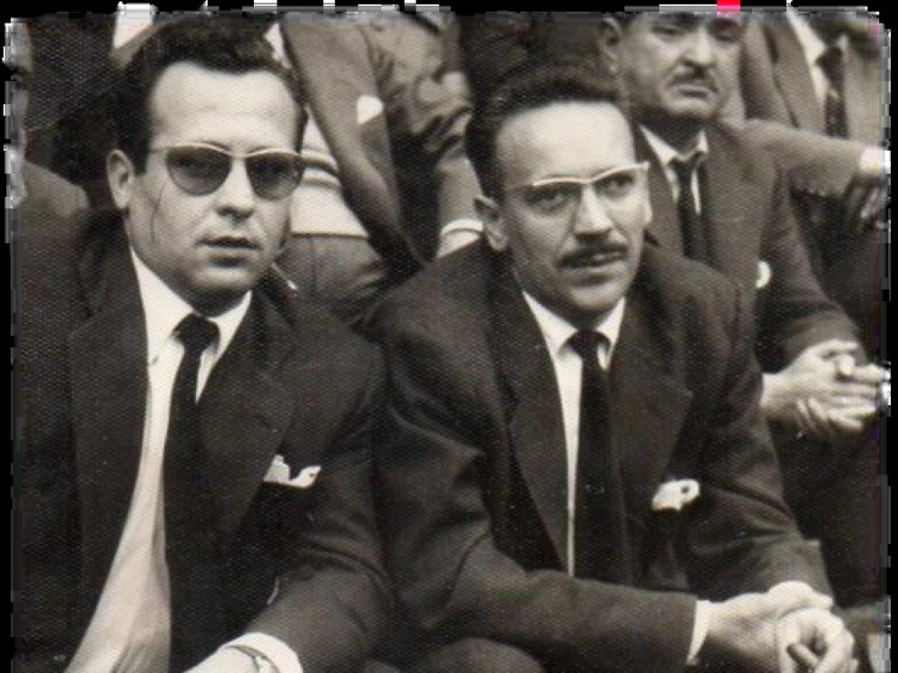 Cipriano Martínez Cembrano, a la derecha, junto con su jefe nacional de ventas, Antonio Latorre.