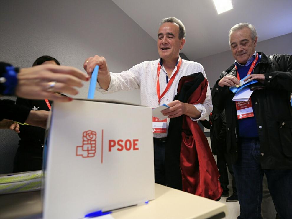 Sánchez Quero vota en el congreso provincial del PSOE en Zaragoza