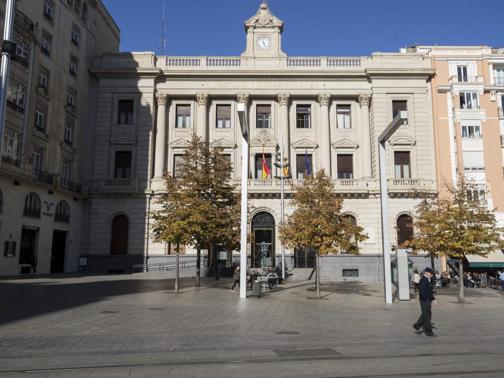 Fachada principal de la DPZ en Zaragoza.