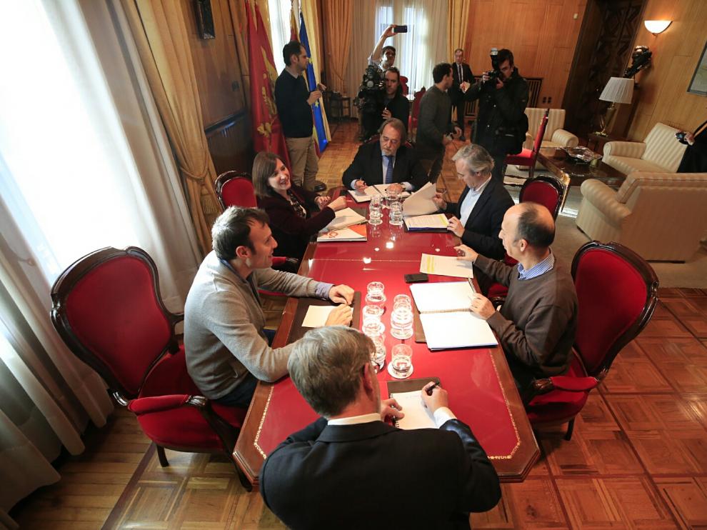 Imagen de la Junta de Portavoces Extraordinaria convocada por Pedro Santisteve este lunes.