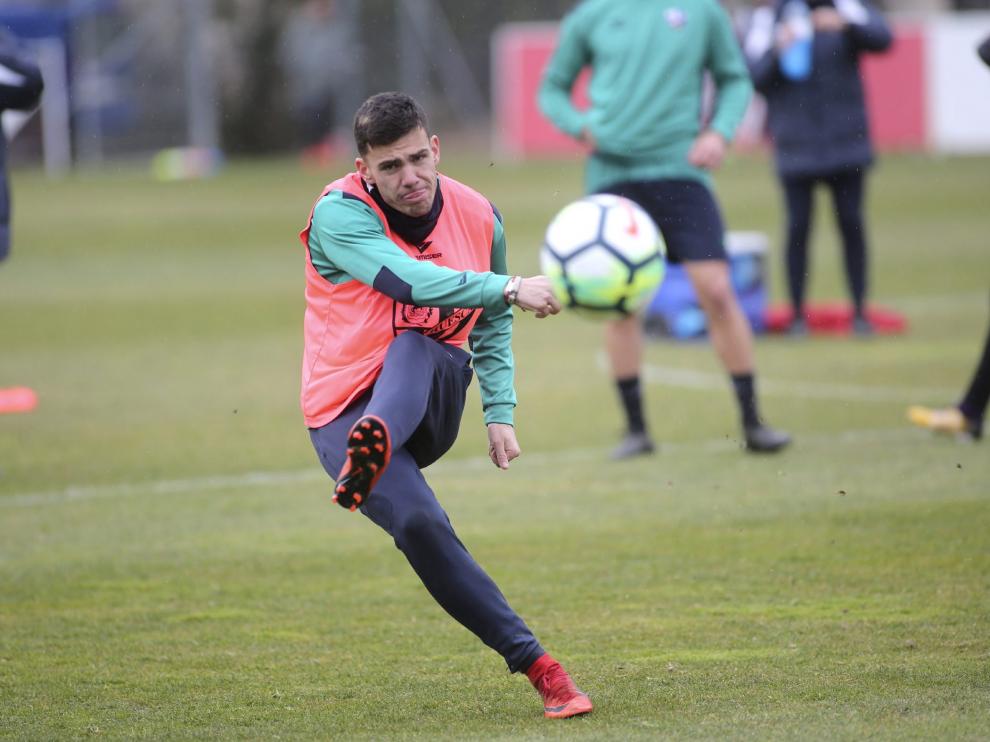Álex Gallar, uno de los hombres más en forma en los últimos partidos, en un entrenamiento de esta semana.