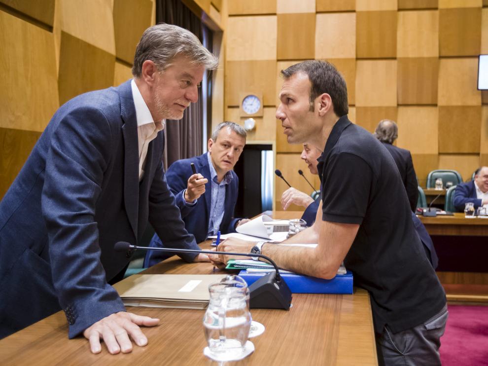 Pedro Santisteve y Pablo Muñoz, en el pleno del pasado mes de mayo.