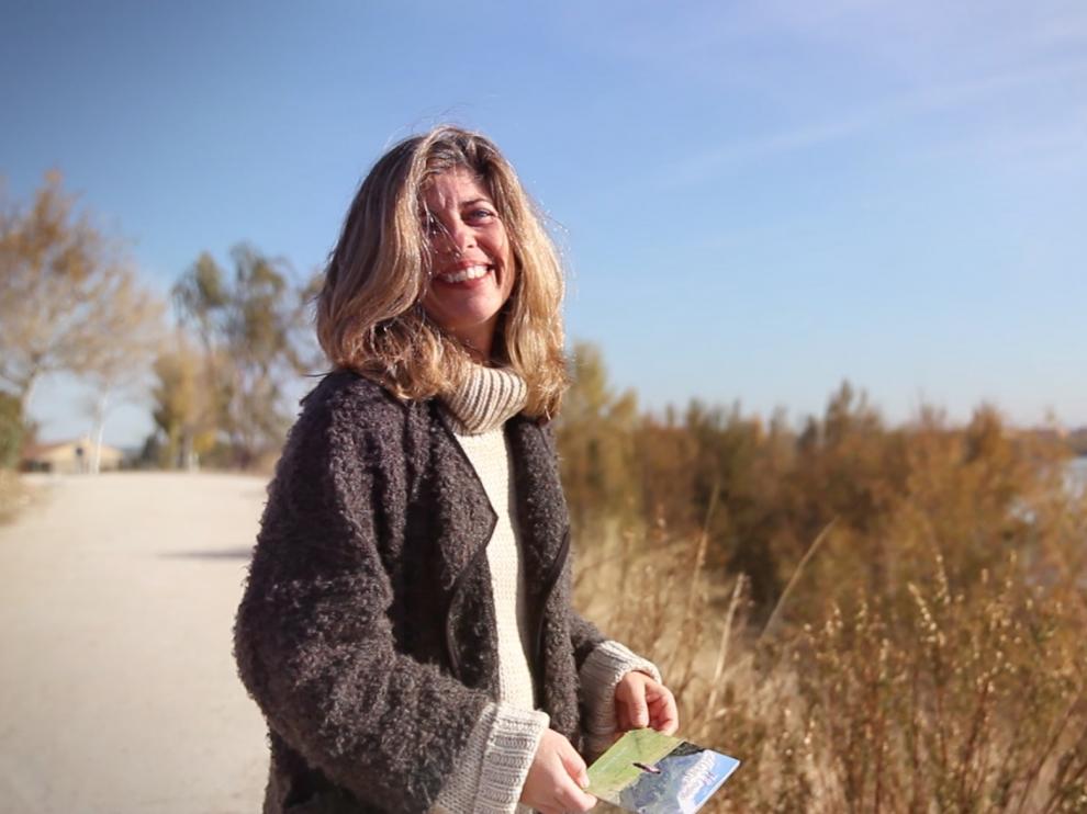 Ana Bolea, con un ejemplar del disco que acaba de publicar, 'El camino del corazón'.