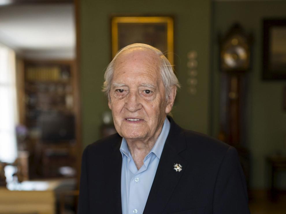 Ha muerto Jesús López Medel, escritor, académico y premio nacional de Literatura