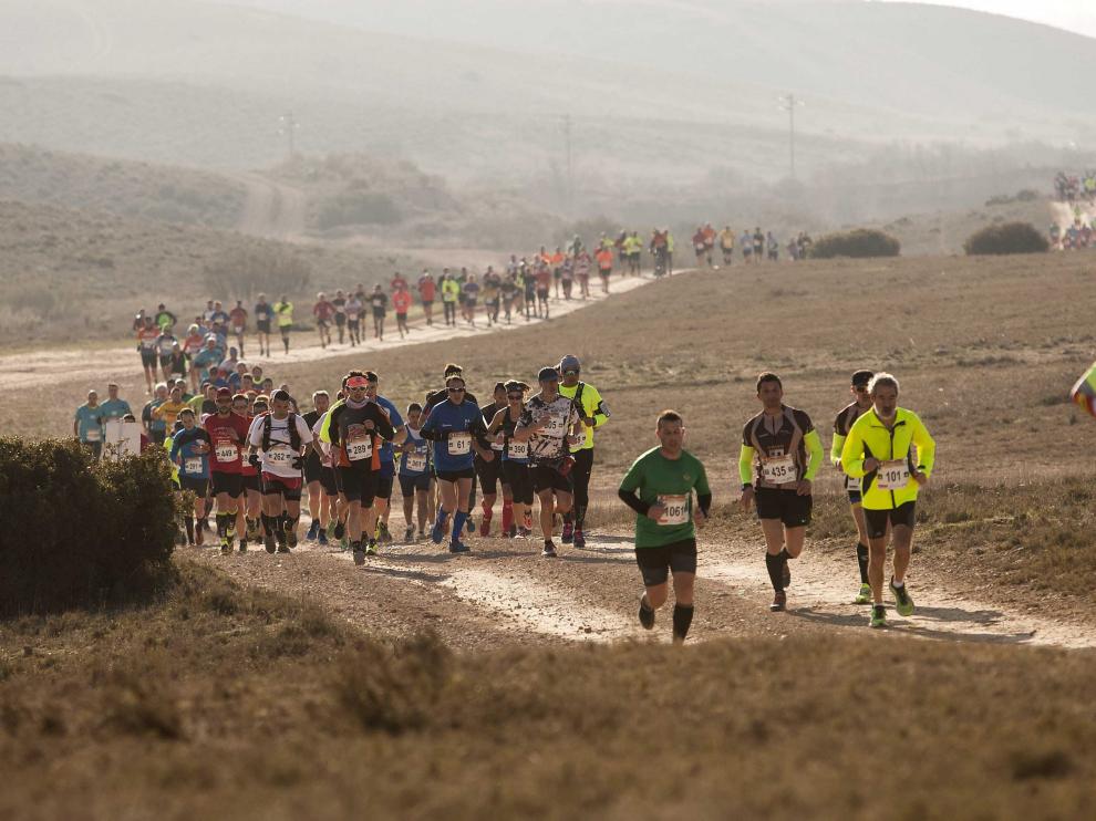 La marea de corredores, durante la edición del año 2017.