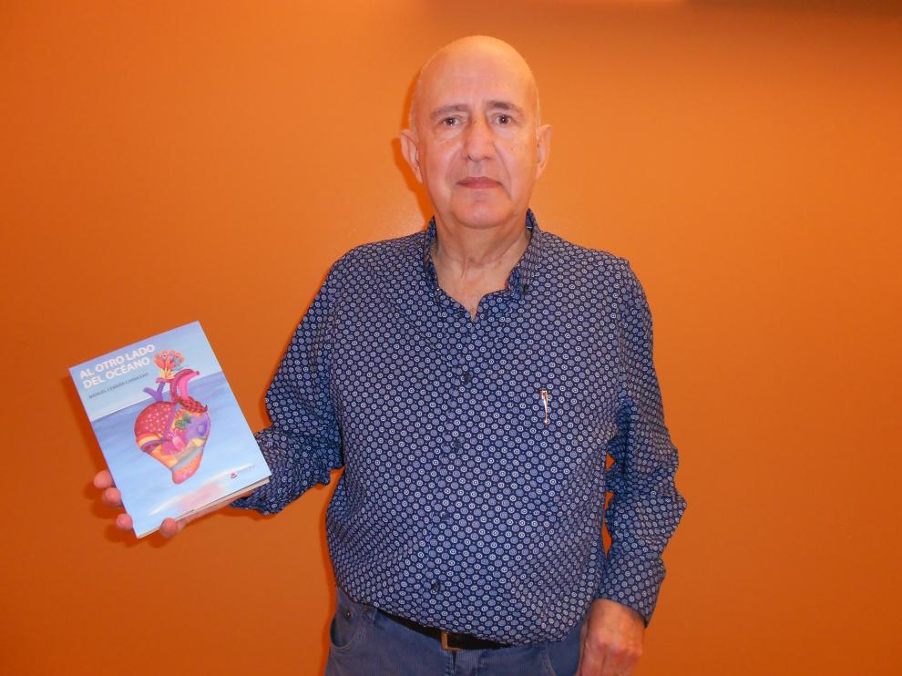 El escritor Manuel Cebrián