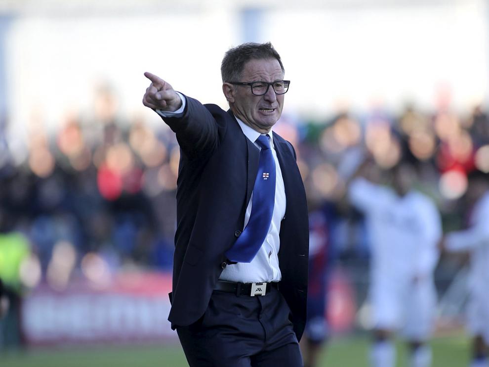 Juan Antonio Anquela, entrenador del Oviedo.