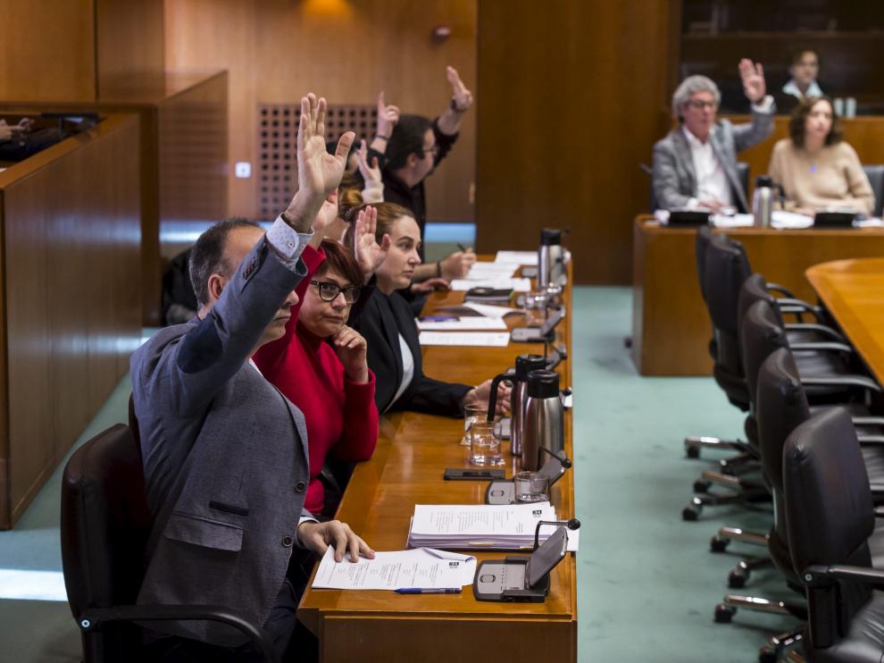 Los diputados de la izquierda respaldaron ayer el dictamen de la ley de presupuestos.